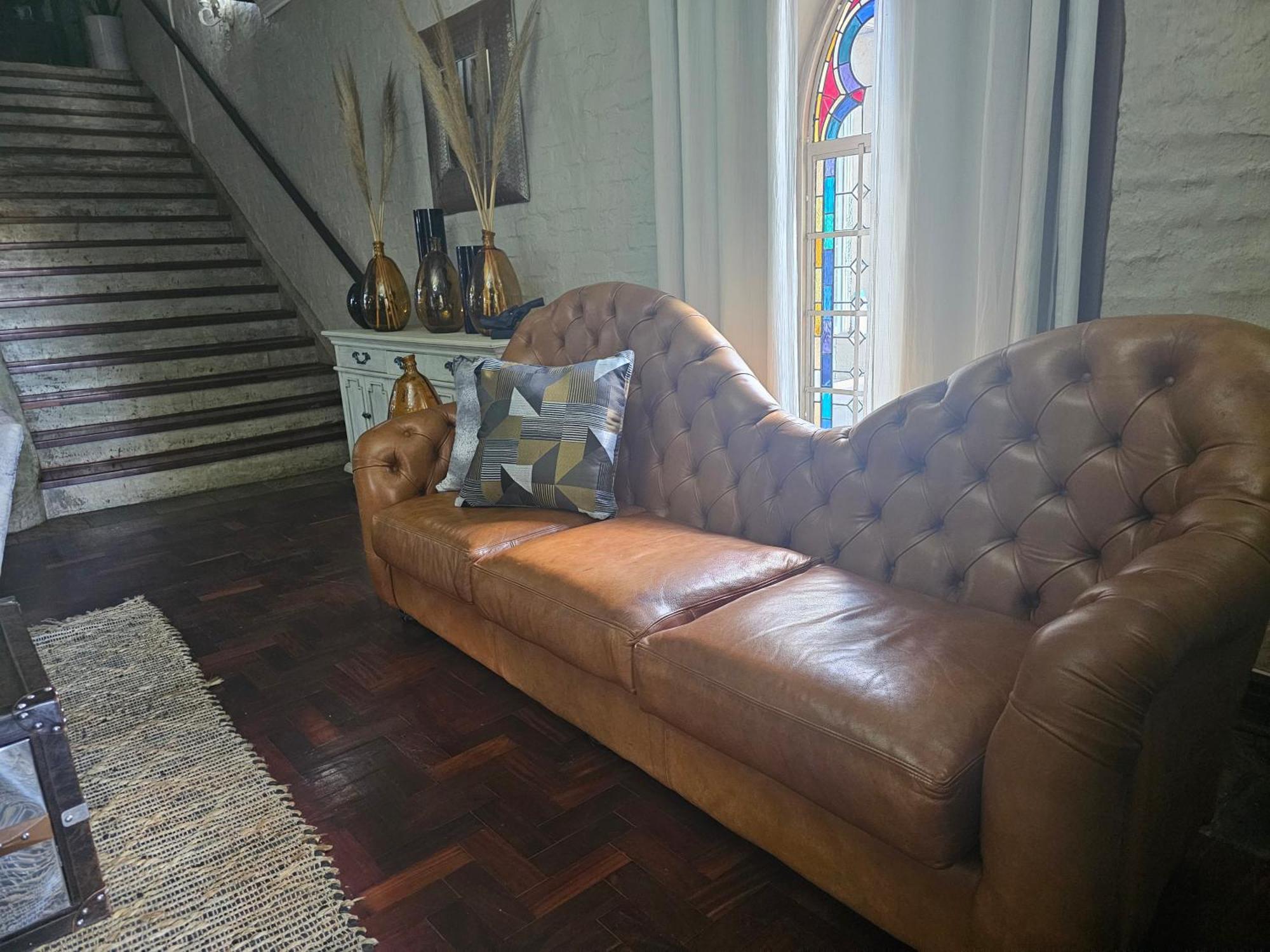 Castle Home Centurion Extérieur photo